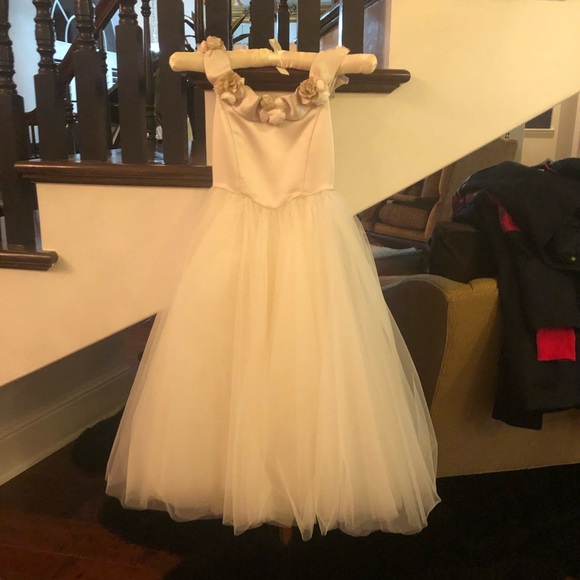 Beautiful flower girl dess - Picture 1 of 3